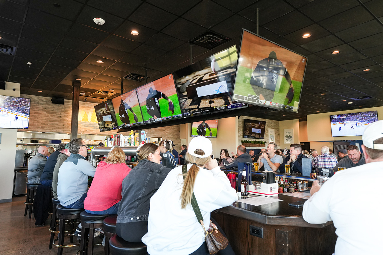 Premier Sports Bar Tavern and Restaurant with Incredible Lease in South